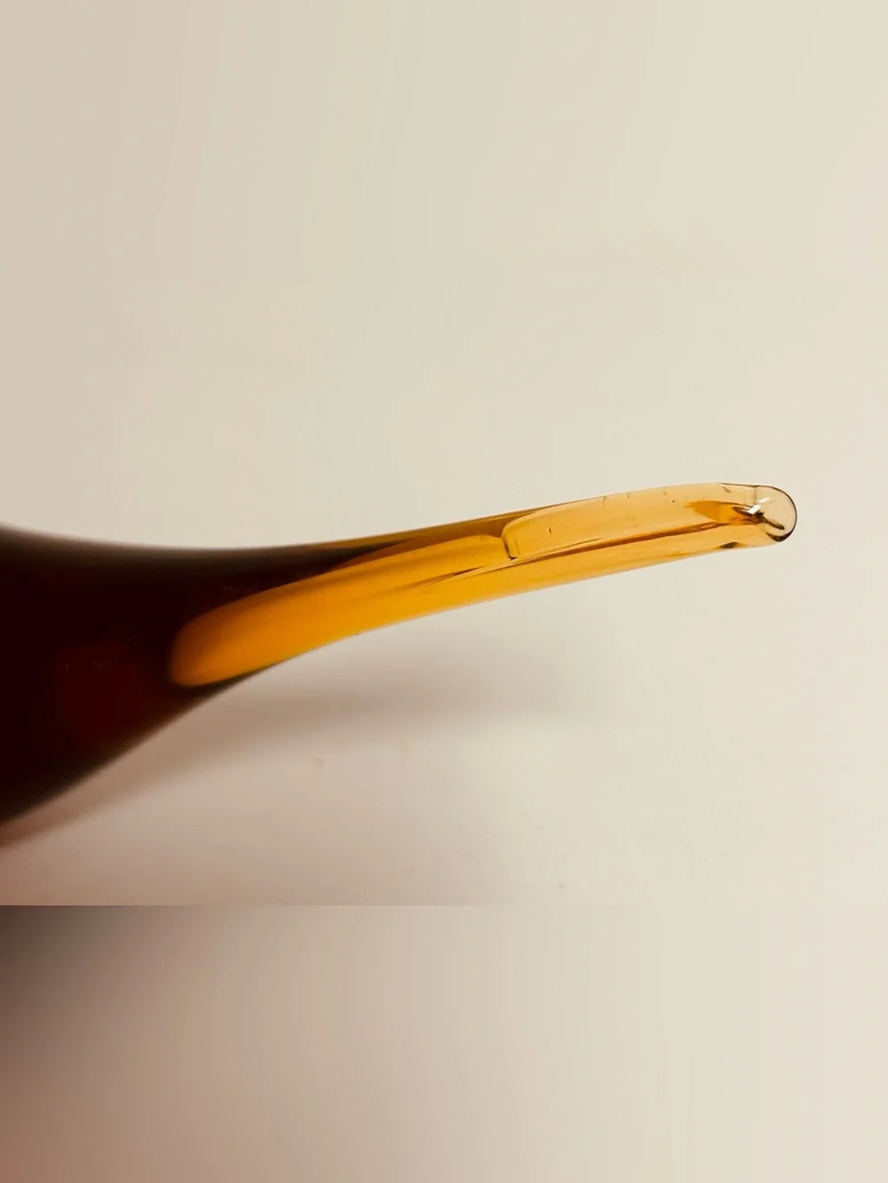 Vintage Pilgrim? Handblown Art Glass Long Tail Amber Bird Figurine Paperweight